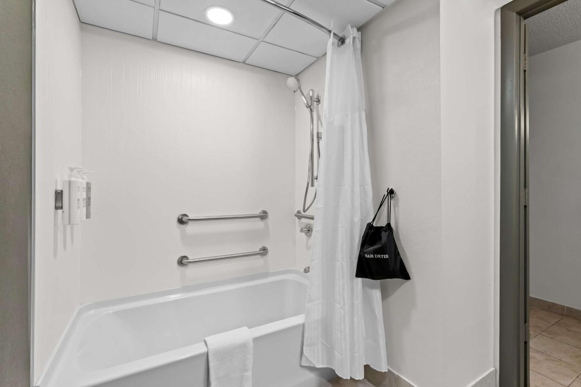 Spark By Hilton Bensalem Philadelphia Bagian luar foto